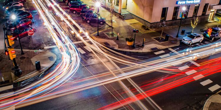 Warum müssen Sie vor dem Linksabbiegen warten