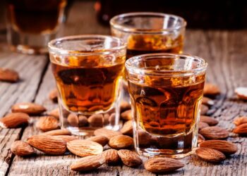 Franzbrötchenlikör genießen: Tipps für das ultimative Geschmackserlebnis