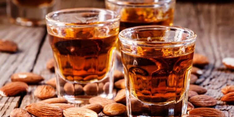 Franzbrötchenlikör genießen: Tipps für das ultimative Geschmackserlebnis