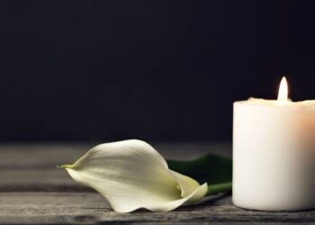 Etikette für Trauerkarten: Was ist zu beachten?