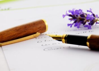 Der exklusive Charme von Luxus-Schreibwaren und Feuerzeugen