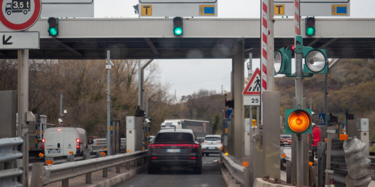 Mautstraßen beachten So funktioniert die digitale Vignette in Europa